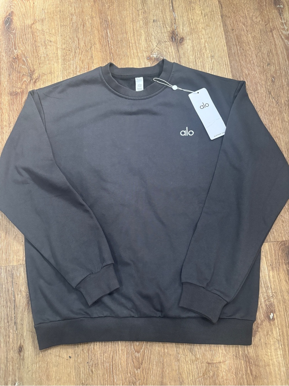 ALO Yoga Men's Crewneck Sweater in Black